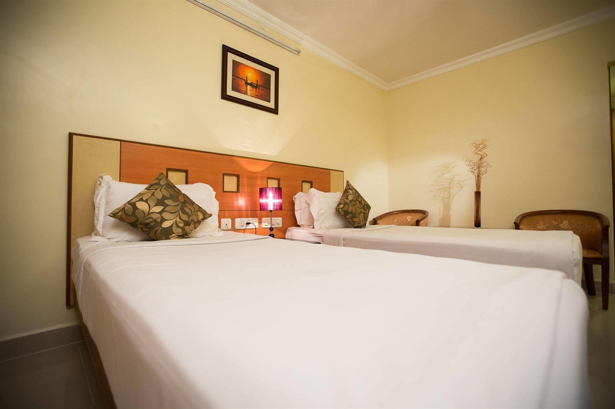 צ'נאי Taz Kamar Family Hotel מראה חיצוני תמונה