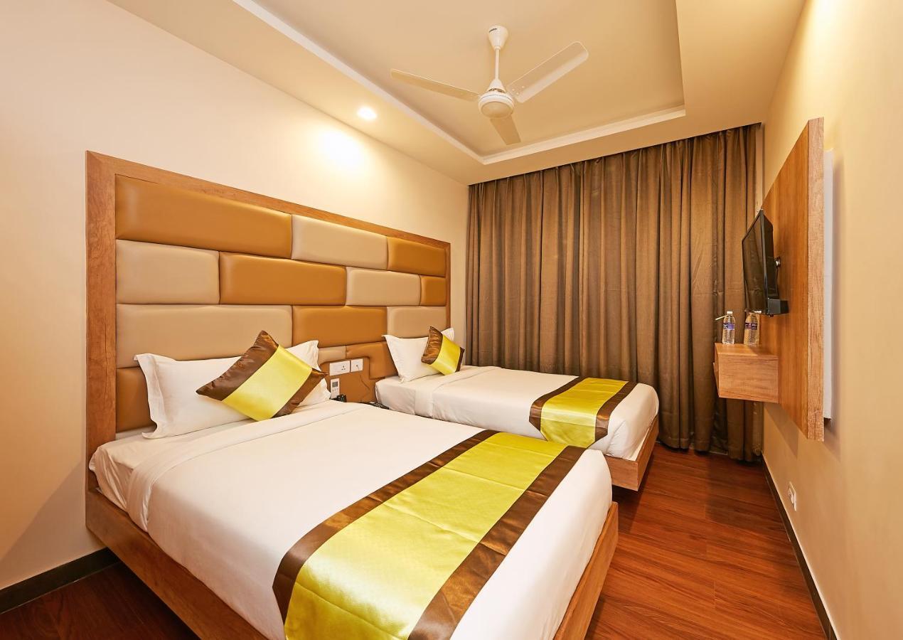 צ'נאי Taz Kamar Family Hotel מראה חיצוני תמונה